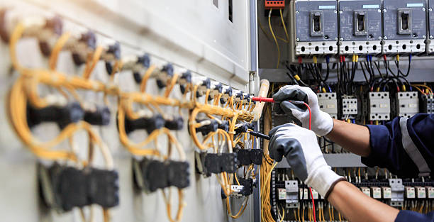 Professional Electrician technician working in Brunswick, GA
